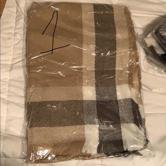 Plaid Scarf - Picture 3 of 5